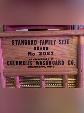 Standard Family Size Brass No. 2062 - Wood & Brass Washboard (Brown)